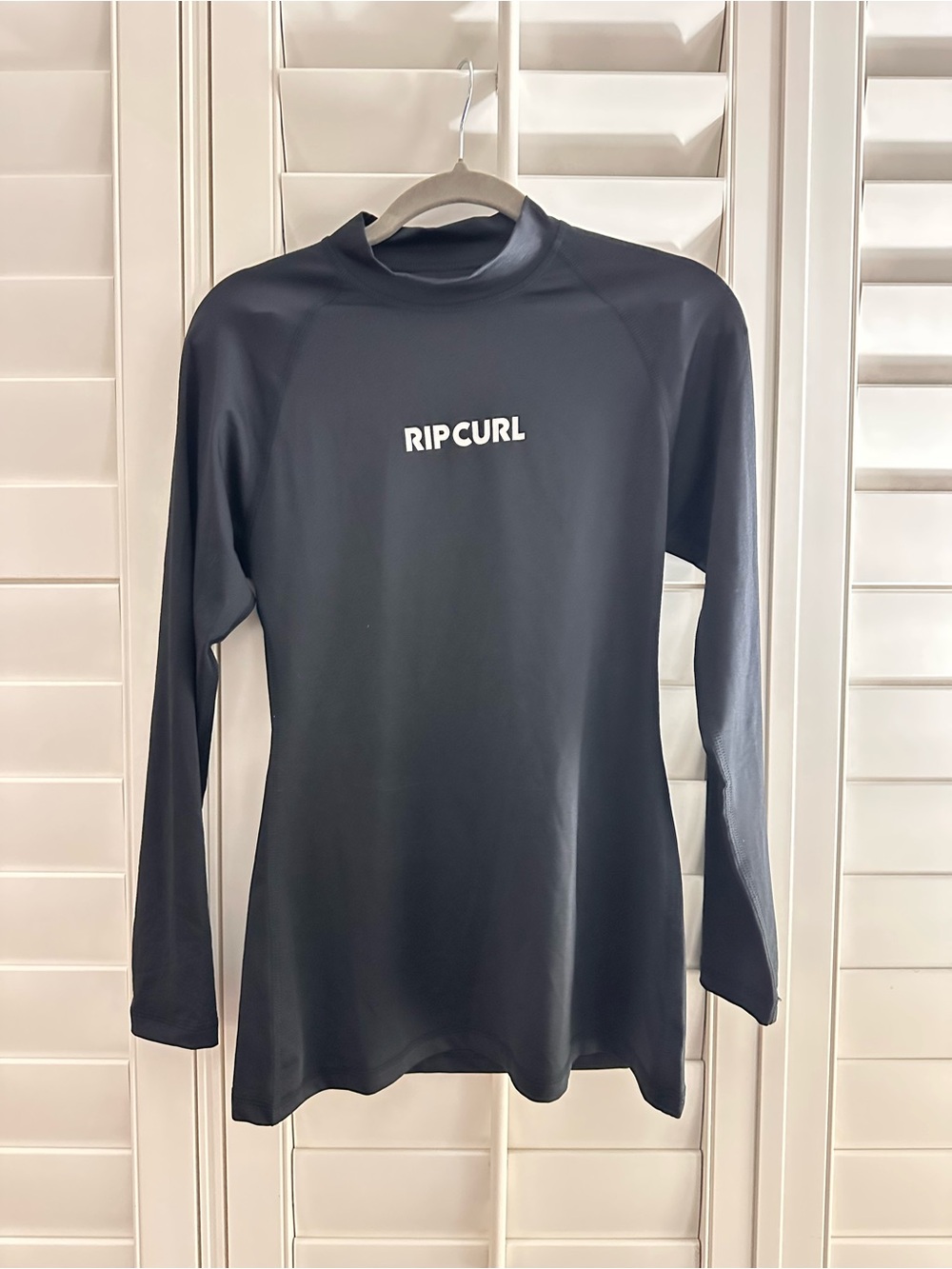 Rip Curl Black Long Sleeve Surf Rash Guard - NWOT SIZE Small